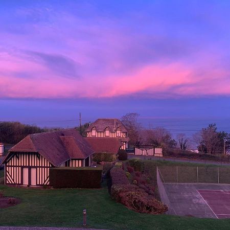 トルヴィル＝シュル＝メールAppart Lumineux Avec Vue Sur Mer A 180 Degresアパートメント エクステリア 写真